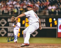 AUTOGRAPHED VICTOR ARANO 8X10 Philadelphia Phillies Photo