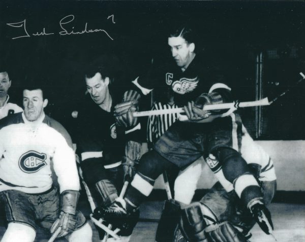 Autographed TED LINDSAY 8X10 Detroit Red Wings Photo
