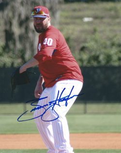 AUTOGRAPHED TOMMY HUNTER 8X10 Philadelphia Phillies Photo