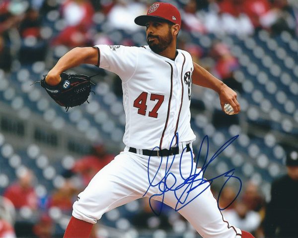 Autographed GIO GONZALEZ 8X10 Washington Nationals Photo