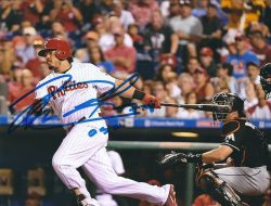 AUTOGRAPHED JORGE ALFARO 8X10 Philadelphia Phillies Photo