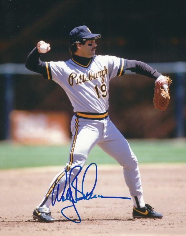 Autographed WALLY BACKMAN 8X10 Pittsburgh Pirates Photo
