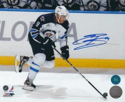 Autographed EVANDER KANE 8X10 Winnipeg Jets Photo