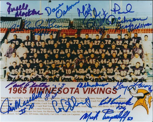 Autographed 1965 Vikings Team 8X10 photo 15 Signatures