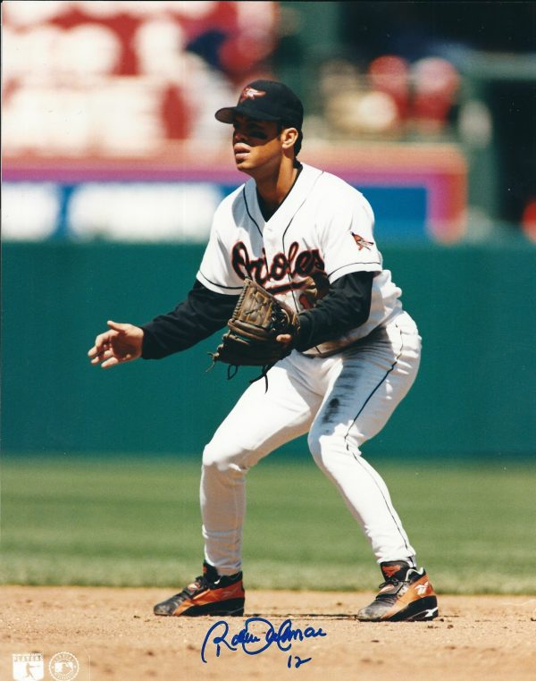 Autographed ROBERTO ALOMAR 8X10 Baltimore Orioles photo