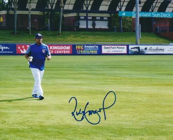 Autographed RUBEN AMARO 8X10 New York Mets photo