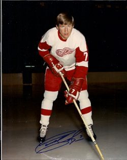 Autographed GARRY UNGER 8x10 Detroit Red Wings Photo