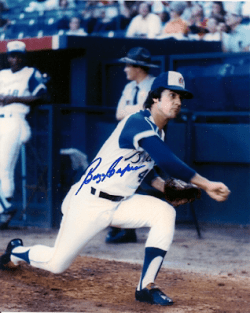 AUTOGRAPHED BUZZ CAPRA 8X10 Atlanta Braves Photo
