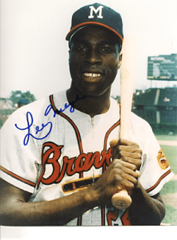 AUTOGRAPHED LEE MAYE 8X10 Milwaukee Braves Photo