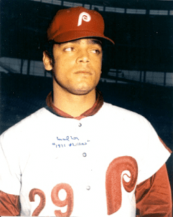 AUTOGRAPHED 8x10 MANNY MUNIZ  Philaldelphia Phillies Photo