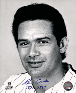 AUTOGRAPHED RAMON AVILES 8x10 Philadelphia Phillies Photo