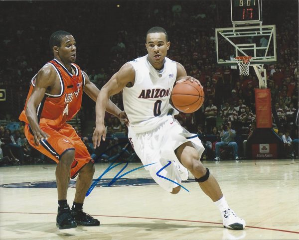 Autographed Jerryd Bayless Arizona Wildcats 8x10 Photo