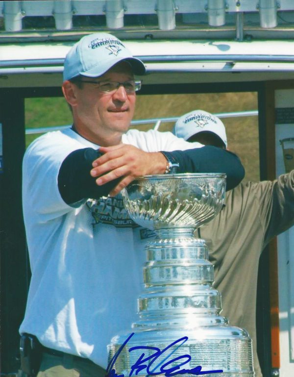 Autographed Dan Bylsma Pittsburgh Penguins 8x10 photo - w/COA
