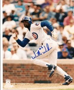 AUTOGRAPHED  WILLIE WILSON - Chicago Cubs photo