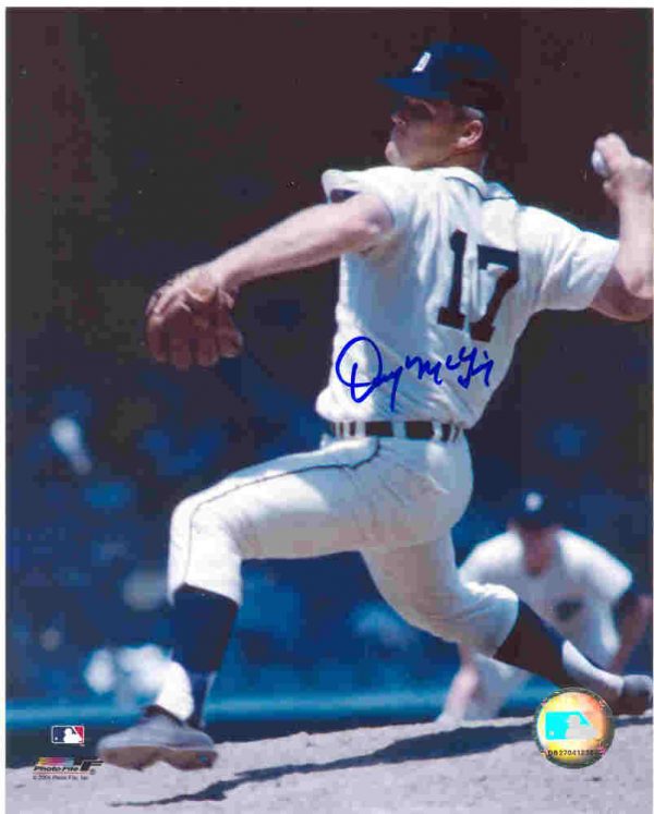 AUTOGRAPHED DENNY McLAIN 8x10 Detroit Tigers Photo
