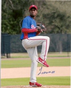 AUTOGRAPHED  YOHAN FLANDE 8x10 Philadelphia Phillies photo