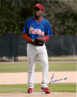 AUTOGRAPHED  photo YOHAN FLANDE  Philadelphia Phillies