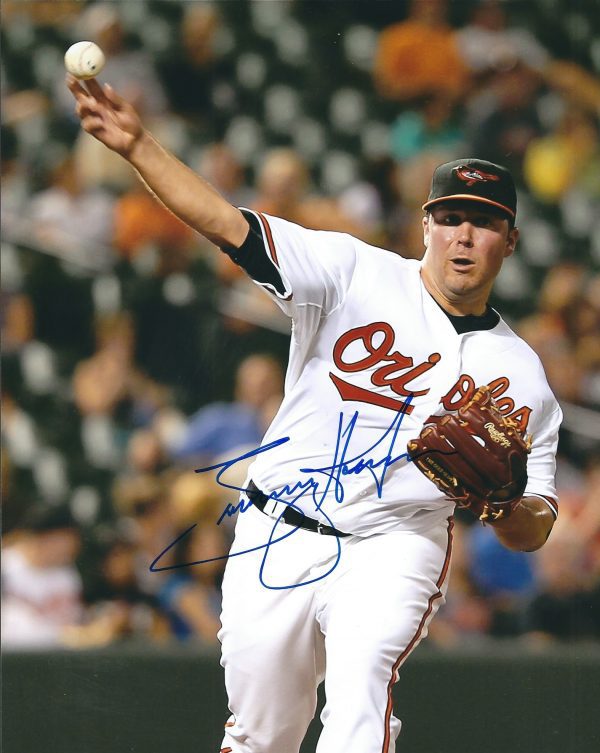 AUTOGRAPHED TOMMY HUNTER 8X10 Baltimore Orioles Photo