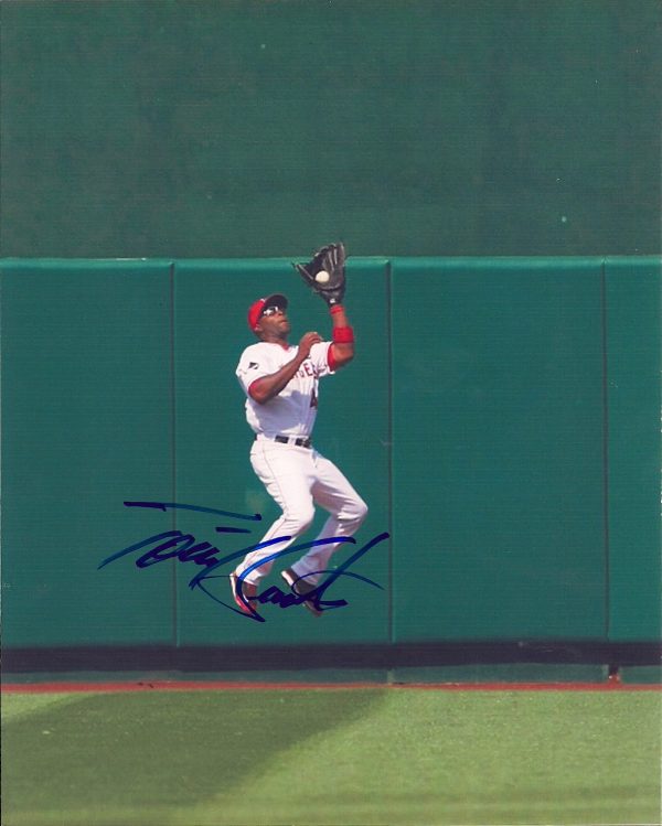 AUTOGRAPHED  Torri Hunter 8X10 Angels Photo
