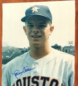 AUTOGRAPHED LARRY DIERKER 8x10 Houston Astros Photo