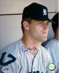 AUTOGRAPHED  photo DENNY MCLAIN Detroit Tigers