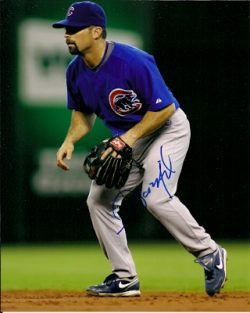 AUTOGRAPHED AARON MILES 8X10 Chicago Cubs Photo