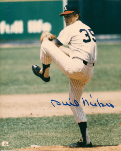 Autographed PHIL NIEKRO Atlanta Braves  Photo