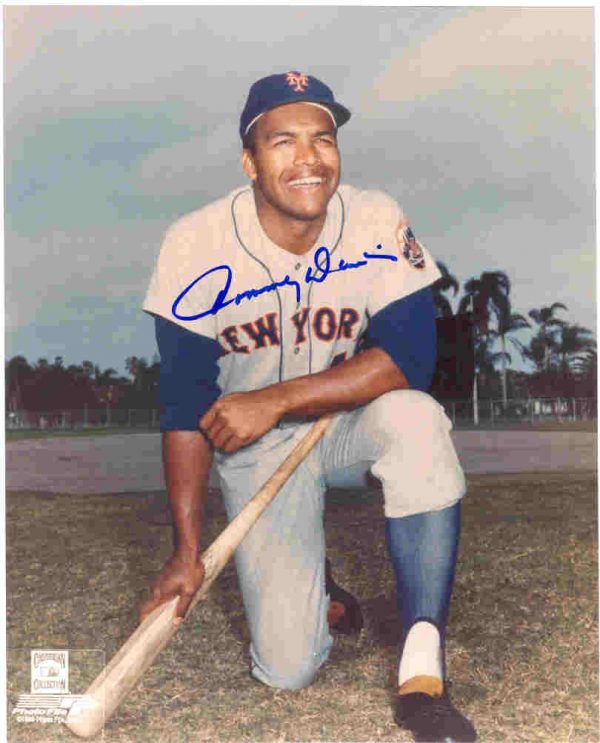 AUTOGRAPHED TOMMY DAVIS 8x10 New York Mets Photo