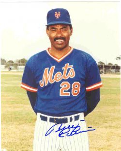 AUTOGRAPHED BILL ROBINSON 8X10 New York Mets Photo