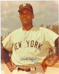 AUTOGRAPHED  HECTOR LOPEZ 8x10 New York Yankees Photo