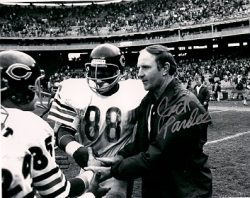 Autographed JACK PARDEE 8X10 Photo - Chicago Bears