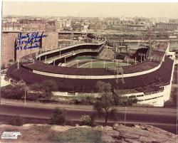 AUTOGRAPHED  DUSTY RHODES 8x10 New York Giants photo