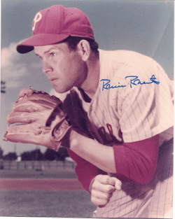 Autographed ROBIN ROBERTS - Philadelphia Phillies - Photo
