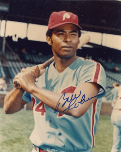 AUTOGRAPHED  photo BILL ROBINSON  Phillies