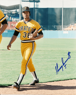 AUTOGRAPHED  photo MANNY SARMIENTO - Pittsburgh Pirates