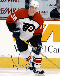 Autographed DENNIS SEIDENBERG photo - Philadelphia Flyers