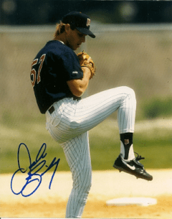 AUTOGRAPHED JOHN SMILEY -  Minnesota Twins photo
