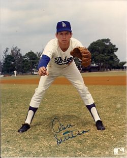 Autographed HOF'R DON SUTTON 8X10 Los Angeles Dodgers Photo