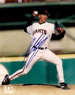 AUTOGRAPHED JULIAN TAVAREZ San Francisco Giants Photo
