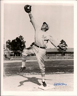 Autographed HOF'R BILL TERRY 8x10 New York Giants Photo