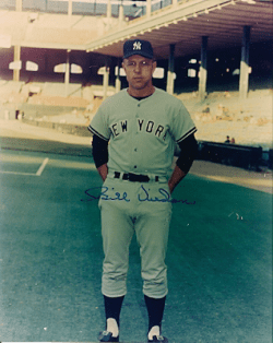 AUTOGRAPHED  BILL VIRDON 8x10 New York Yankees Photo