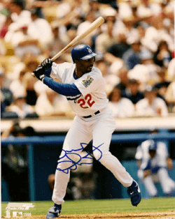 AUTOGRAPHED DEVON WHITE Los Angeles Dodgers photo