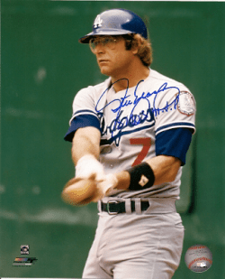 AUTOGRAPHED STEVE YEAGER 8X10 Los Angeles Dodgers photo