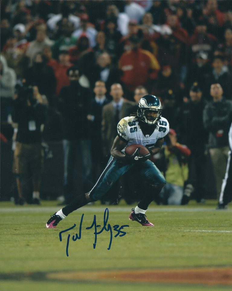 Autographed TREVARD LINDLEY 8X10 Philadelphia Eagles Photo Main Line