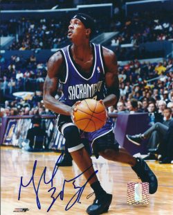 Autographed GERALD WALLACE 8X10 Sacramento Kings Photo