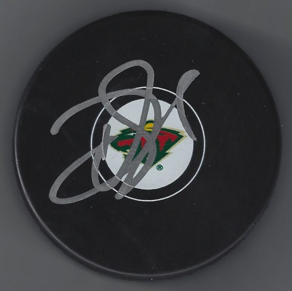 Autographed DEVAN DUBNYK Minnesota Wild Hockey Puck