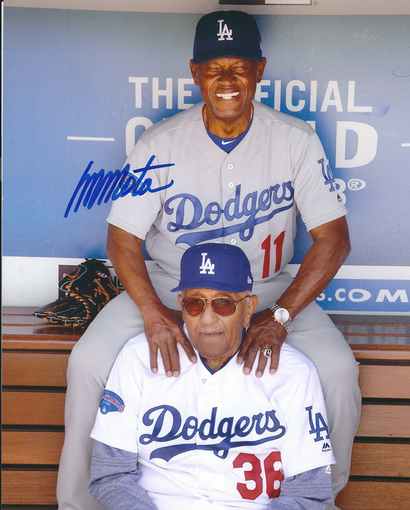 Manny Mota Signed 8x10 Los Angeles Dodgers Photo JSA – Sports