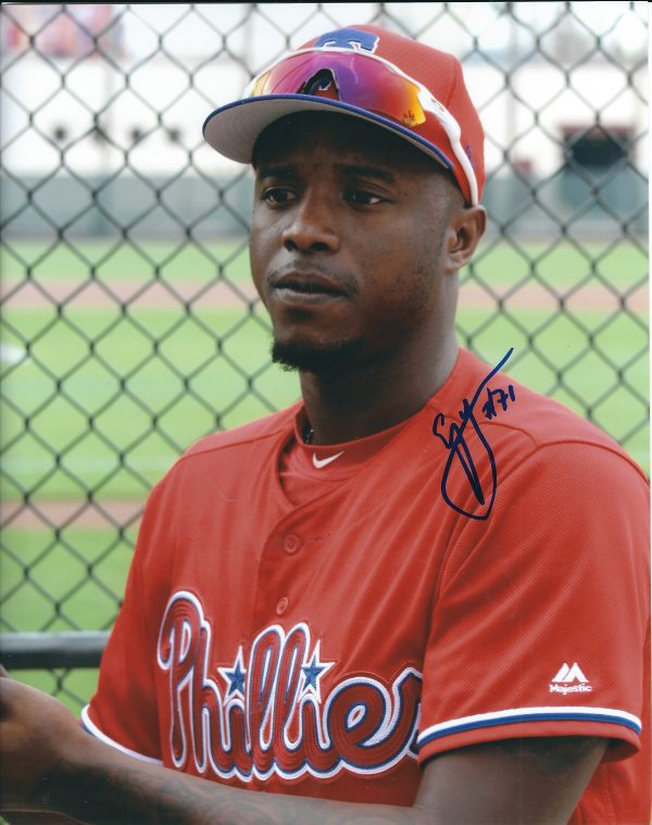 AUTOGRAPHED EDGAR GARCIA 8X10 Philadelphia Phillies Photo