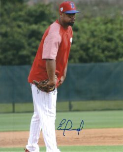 AUTOGRAPHED EDWARD PAREDES 8X10 Philadelphia Phillies Photo