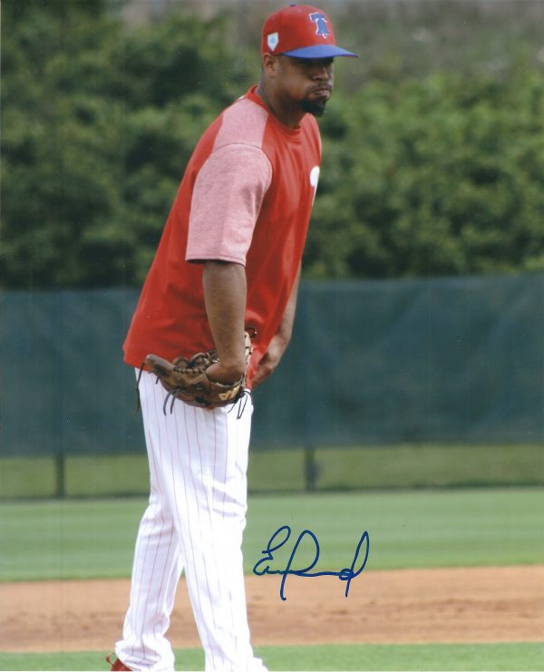 AUTOGRAPHED EDWARD PAREDES 8X10 Philadelphia Phillies Photo